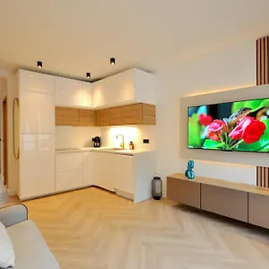 Monaco Gp Formula 1 - 6 Persons - Private Parking - Full Renovated - 2 Bedrooms - Clim - Fast Wifi Menton